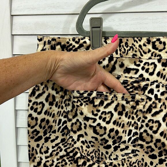 Chico's Jeans Size 4 (20) Cheetah Ankle Slim Leg NWOT - Picture 9 of 15